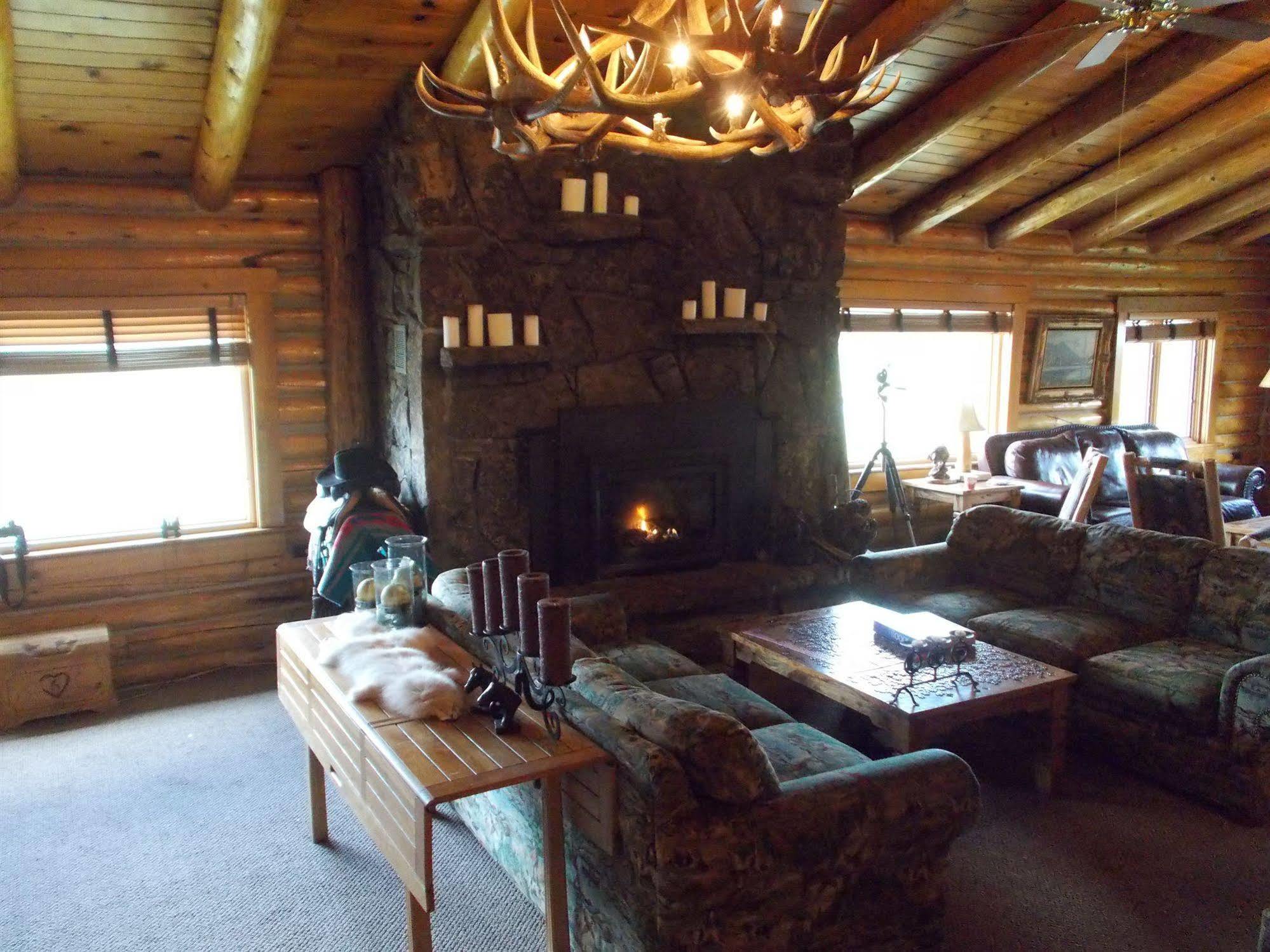 Heart Six Ranch Villa Моран Екстериор снимка