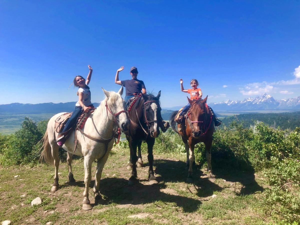 Heart Six Ranch Villa Моран Екстериор снимка