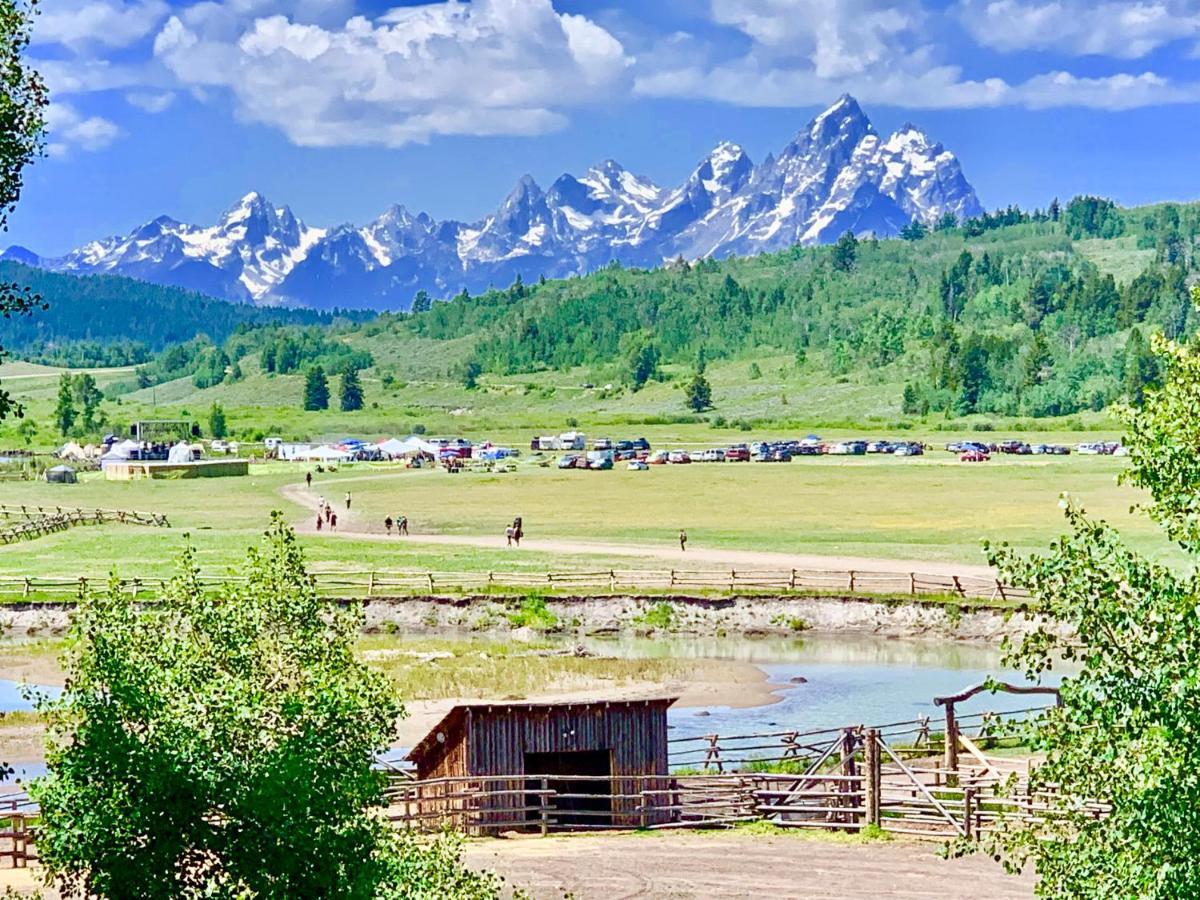 Heart Six Ranch Villa Моран Екстериор снимка
